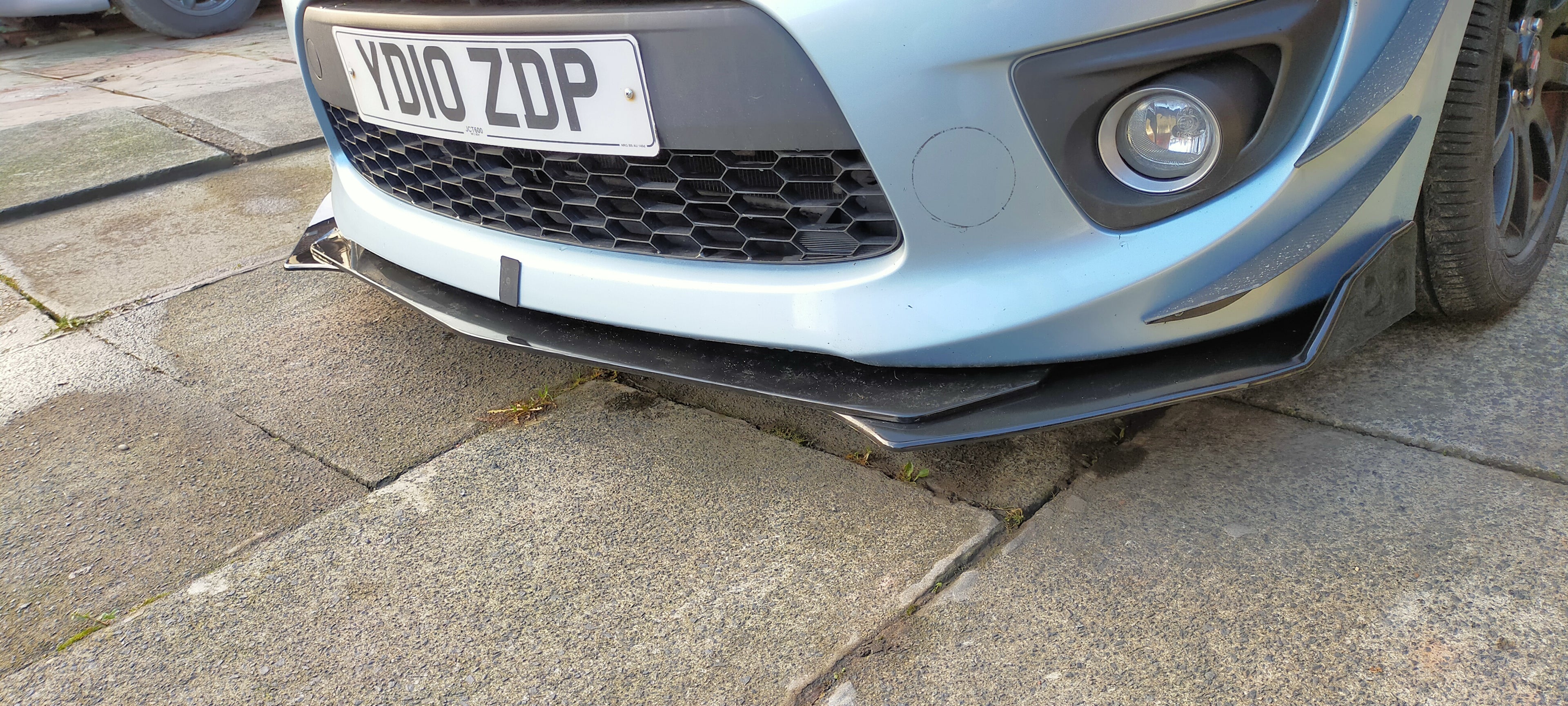 Front splitter for DE 2007 to 2014 image 0