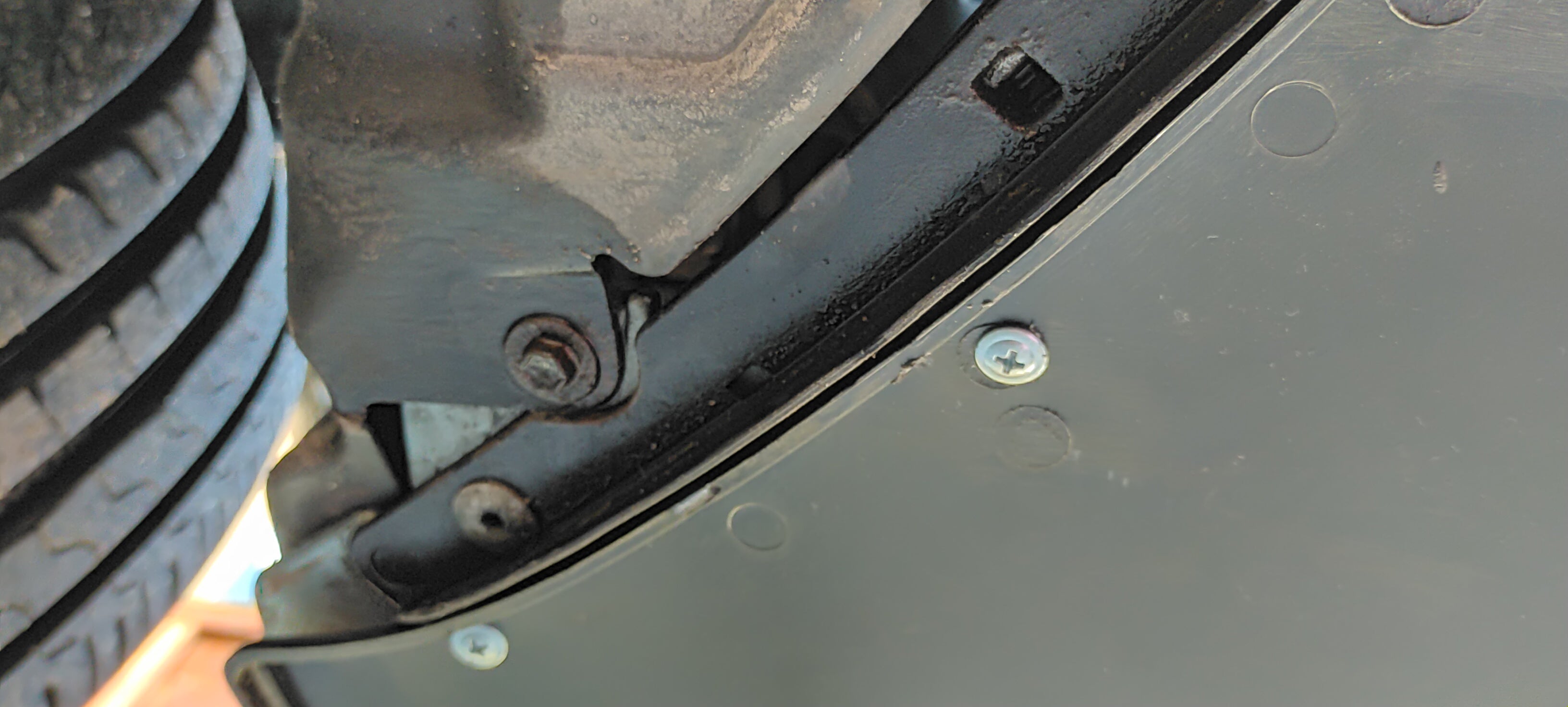 Front splitter for DE 2007 to 2014 image 2